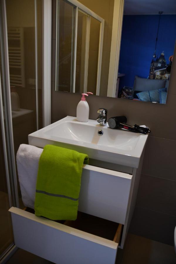 Smile Accomodation Winter Time Aosta Exterior photo